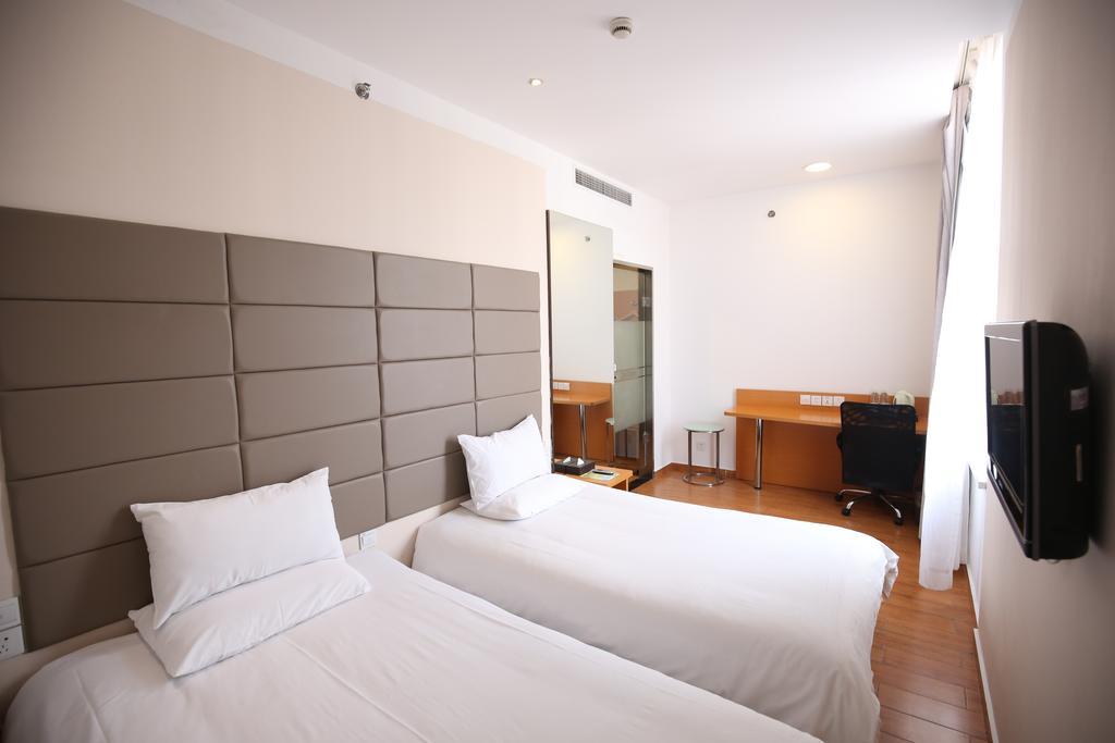 Ji Hotel Jing'An Temple Shanghai Bagian luar foto